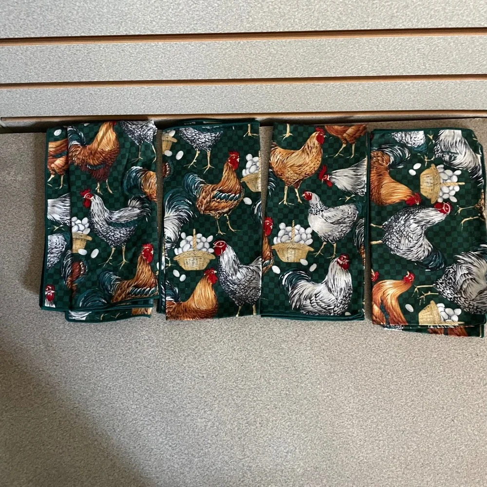 Set of‎ 4 Farmhouse Chicken Rooster Egg Basket Kitchen Green Napkins